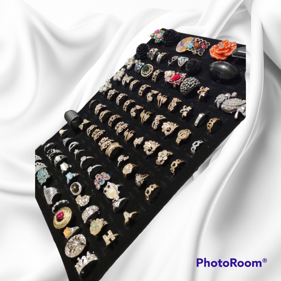 92 pcs Assorted Rings sizes 6-6.75 - Picture 3 of 3